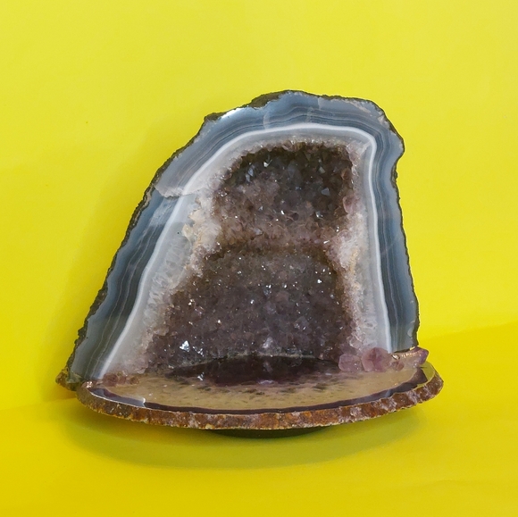 RARE VINTAGE WHOLE AMETHYST QUARTZ CRYSTAL DRUZY GEODE DISPLAY SPECIMEN